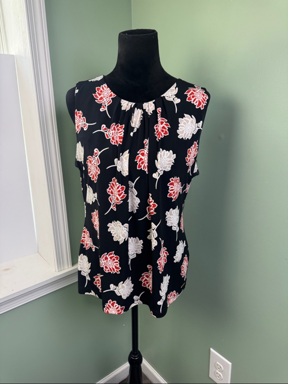 Calvin Klein Black Sleeveless Floral top XL